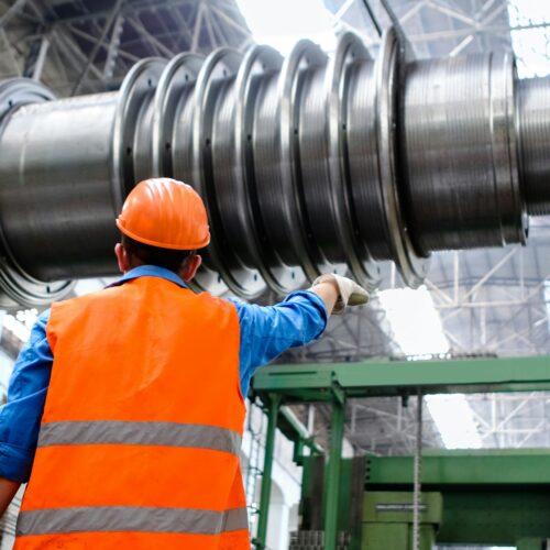 Predictive maintenance w zakładzie produkcyjnym – Jak przewidywalne utrzymanie ruchu obniża koszty awarii i czy warto je wdrożyć?